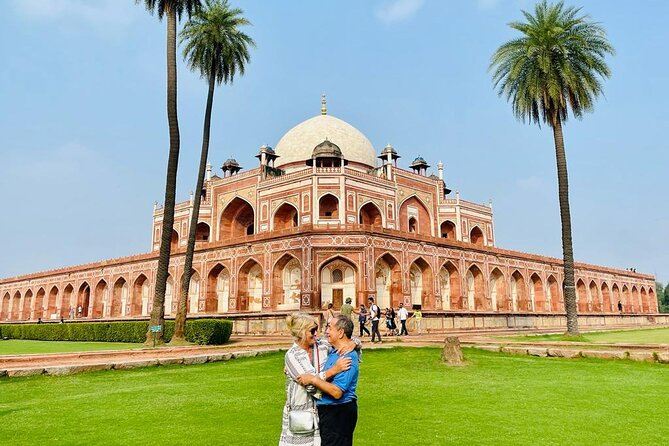 All Inclusive Full Day Old and New Delhi Tour with Entrance - Key points at a glance
