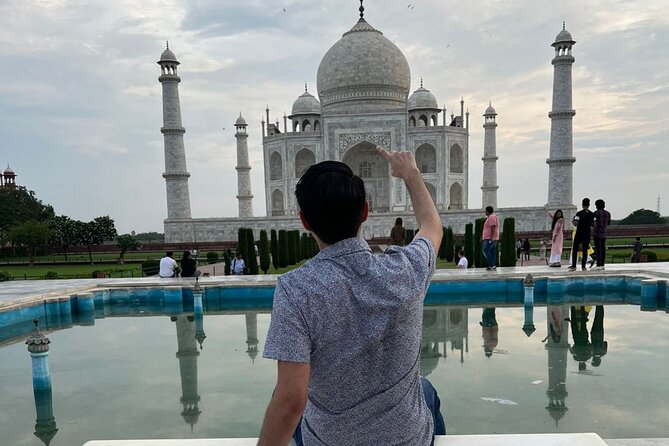 All Inclusive Private Taj Mahal & Agra Tour from Delhi by Car - Lunch at DoubleTree by Hilton Agra