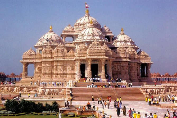 All-Inclusive Sacred Delhi: Private Full-Day Temples Experience - ISKCON Temple: start with chants and Bhakti yoga