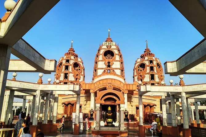 All-Inclusive Sacred Delhi: Private Full-Day Temples Experience - Le Meridien lunch: a comfortable reset at midday