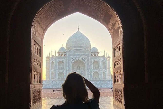 All Inclusive Same Day Taj Mahal and Agra Fort Tour from Delhi - A long but simple Delhi to Agra day