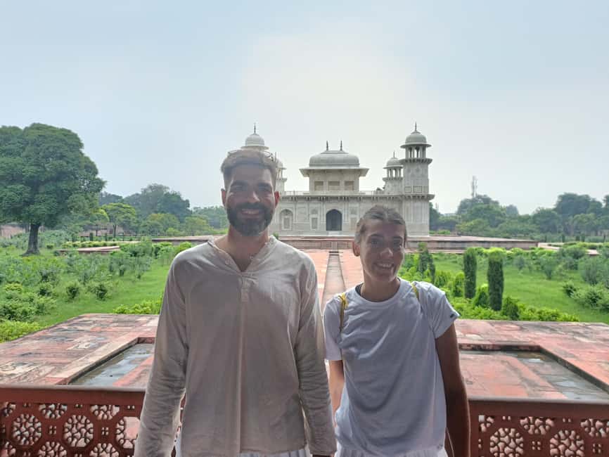 All-Inclusive Sunrise Taj Mahal, Agra Fort & Baby Taj Tour - Lunch in Agra before the final monument