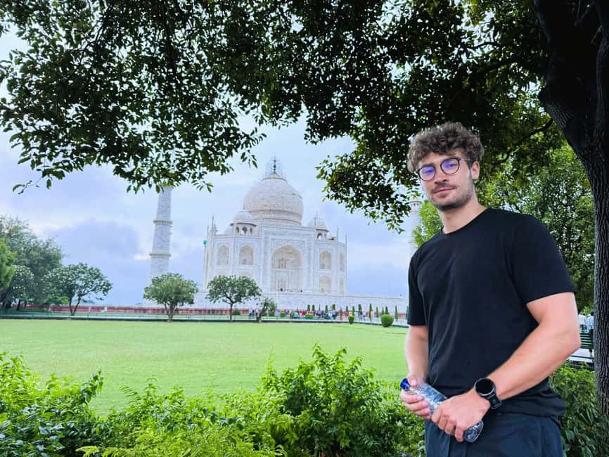 All-Inclusive Sunrise Taj Mahal, Agra Fort & Baby Taj Tour - What the guide adds to the day
