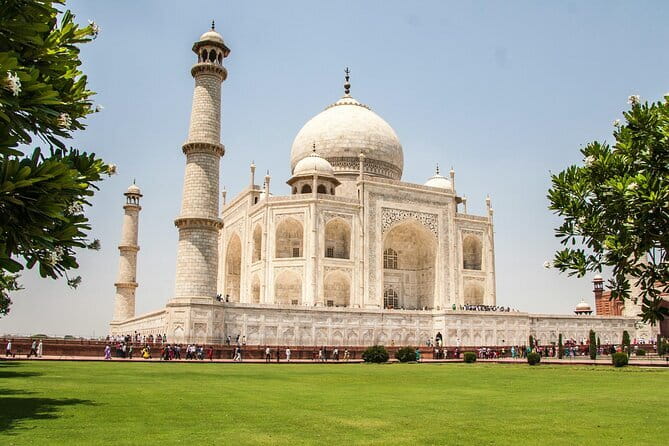 All Inclusive Taj Mahal, Agra Fort & Baby Taj Day Tour By Car - What the guide adds to the experience