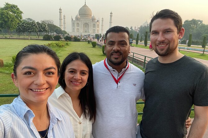 All Inclusive - Taj Mahal Sunrise Tour with 3 World Heritage Site - Seeing the Taj Mahal before breakfast