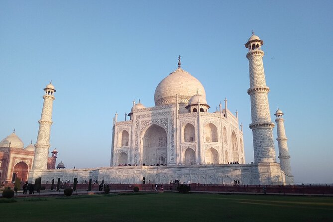All Inclusive TajMahal Agra Fort Babytaj Day Tour by Car ex Delhi - Agra Fort and the Mughal court
