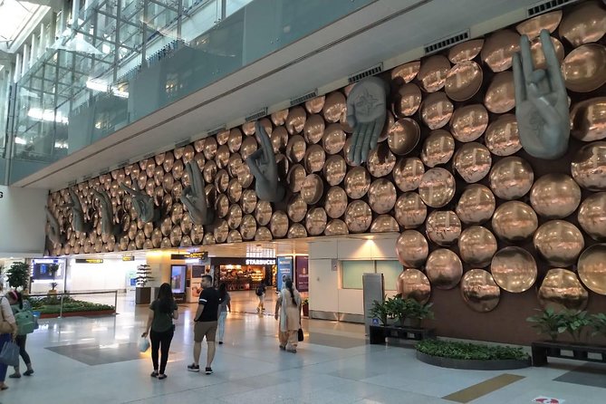 Arrival Meet & Assist service at Delhi Airport with optional Private transfer - Key points at a glance