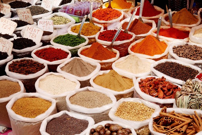 Bustling Markets of Delhi (Guided Half Day Shopping Tour) - Five Delhi markets, one short shopping day