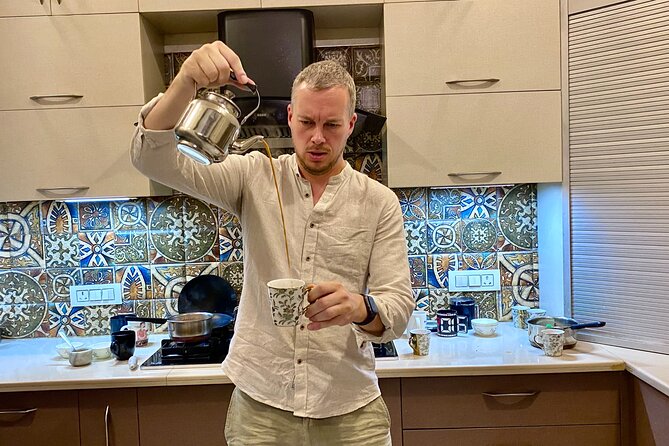 Chai Master Class in an Authentic Indian Home with Food - Why the family home makes a difference