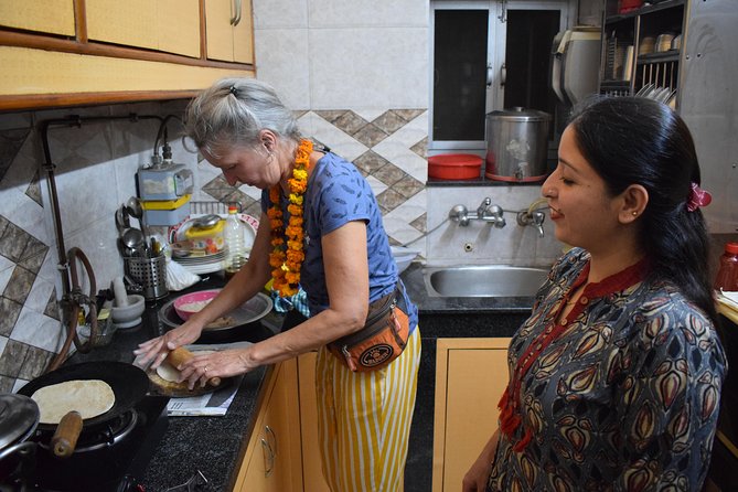 Cooking Demo + Lunch/Dinner and interaction with an Indian family @ Chez Anjali - Cooking in a real family setting