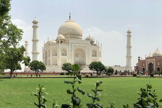 Day Trip Taj Mahal, Agra Fort & Baby Taj Tour from Delhi by Car - The Baby Taj and its fine marble details