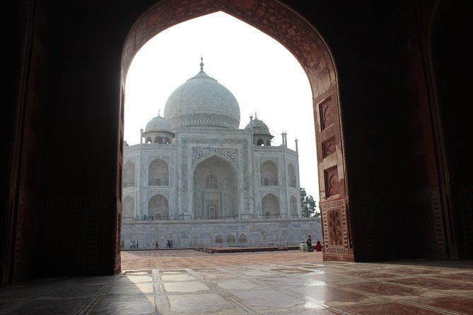 Day Trip to Taj Mahal from Delhi by Private Car - What the private guide adds