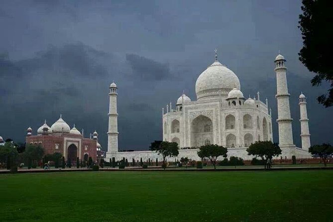 Day Trip to The Taj Mahal and Agra from Delhi by Train - The 5am pickup and railway station handoff