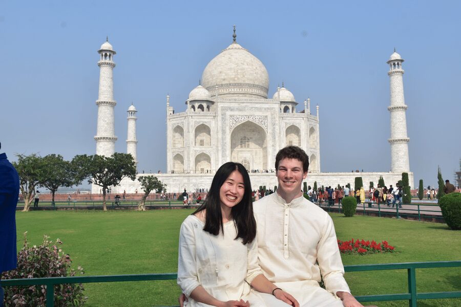 Delhi: Airport to Airport Layover Taj Mahal City Tour By Car - Lunch at a 5-star hotel