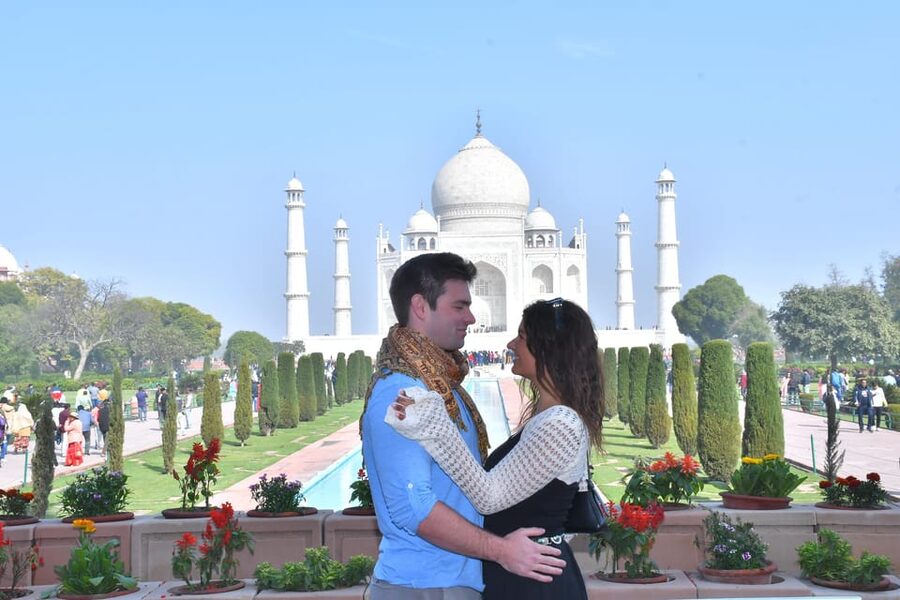 Delhi: Airport to Airport Layover Taj Mahal City Tour By Car - The guides can shape the whole experience
