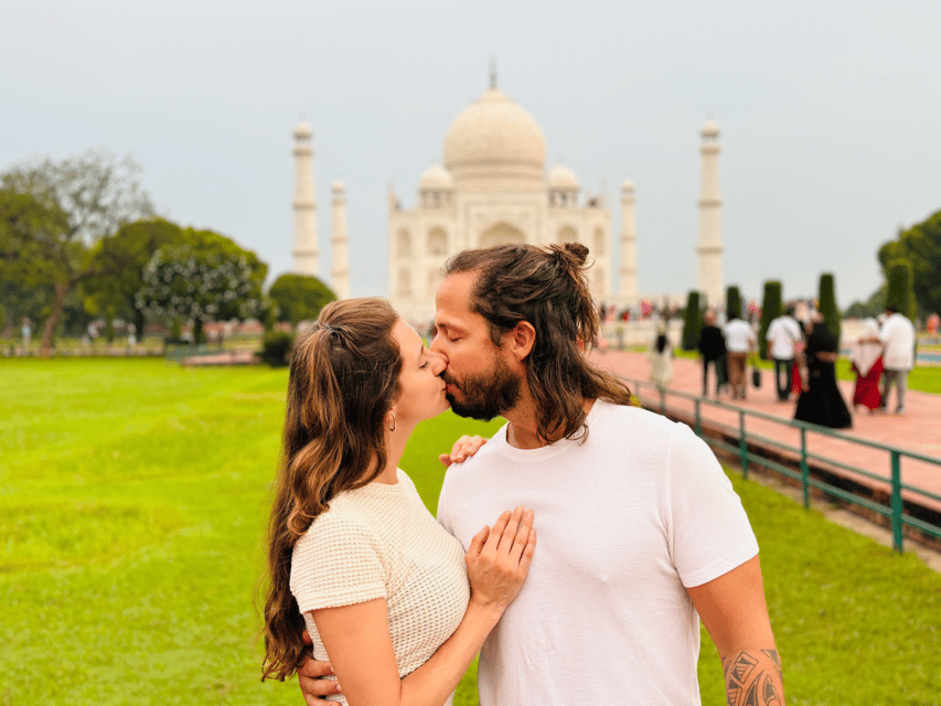 Delhi: Airport to Airport Layover Taj Mahal City Tour By Car - The private car makes the long day easier