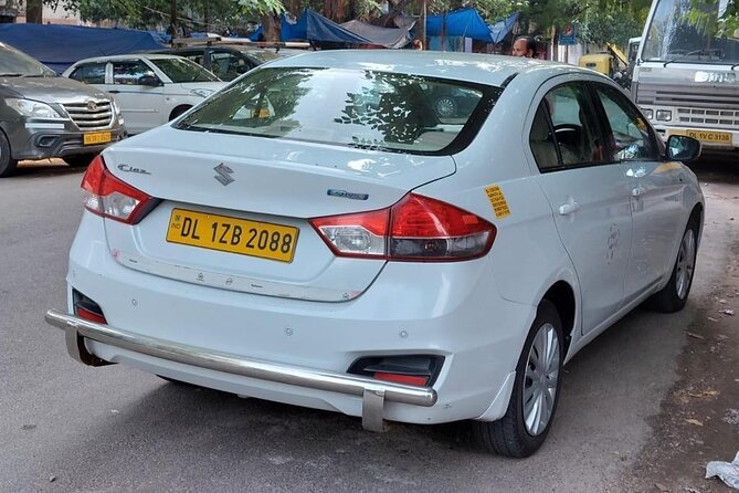 Delhi Airport to New Delhi Hotel Private Transfer - Meeting your driver at Indira Gandhi International Airport