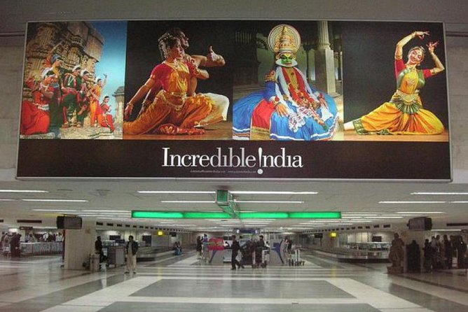 Delhi Airport Transfers : Budget Sedan and SUV Cabs - The Ride Into Delhi