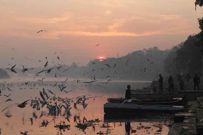 Delhi By Dawn:Secret morning Delhi Tour + Breakfast all inclusive - Sunrise near Kashmere Gate and the Yamuna