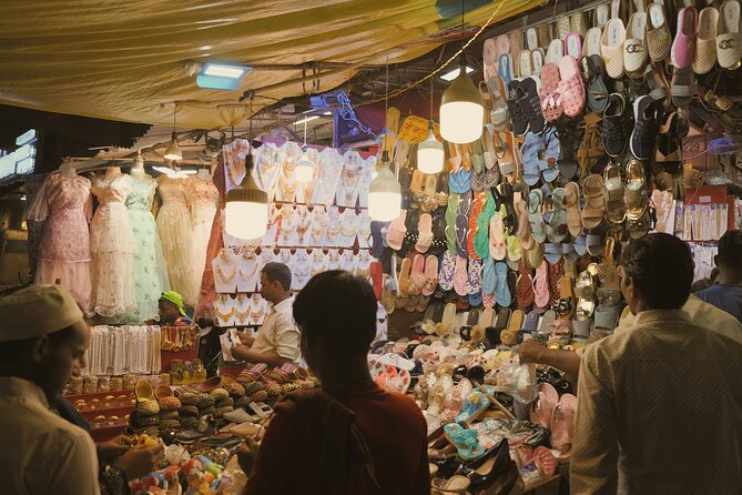 Delhi : Customized Half or Full Day Delhi Shopping Tour - Dilli Haat: regional crafts in an open-air setting