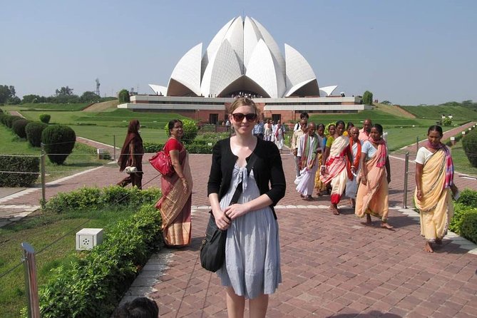 Delhi Day Trip - Jama Masjid brings you into Old Delhi