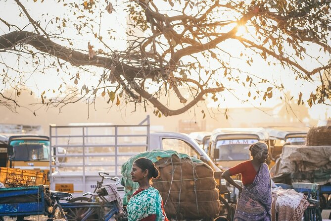 Delhi: Explore Old Delhi on Tuk Tuk with Shopping and Street Food - What the $5 price really gives you