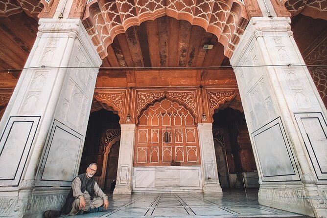 Delhi: Explore Old Delhi on Tuk Tuk with Shopping and Street Food - Chandni Chowk and Khari Baoli by tuk tuk