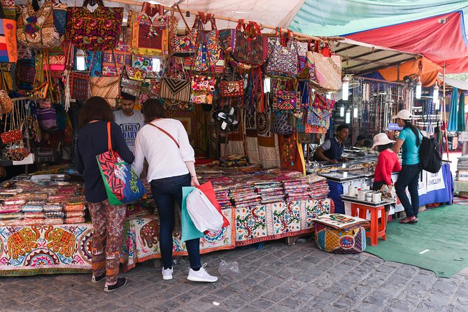 Delhi Flea and Street Markets Tour - Dilli Haat: Indian crafts in one place