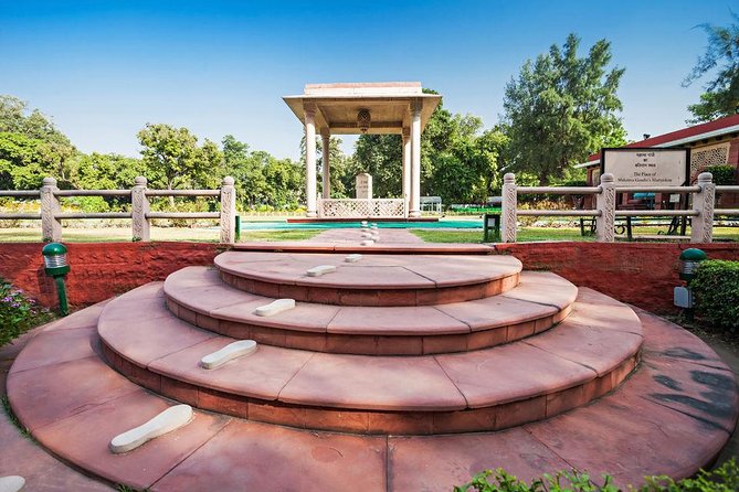 Delhi Full Day Including Old and New Delhi Private Tour - Qutub Minar and the Mehrauli complex