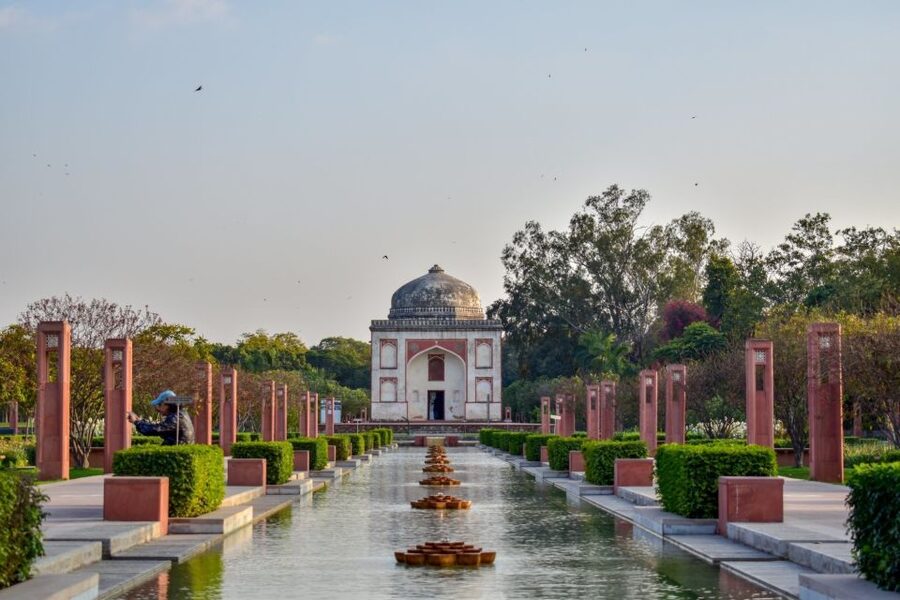 Delhi Hidden Gems Tour: Art, History & Heritage Parks - A coffee stop in a quieter creative corner