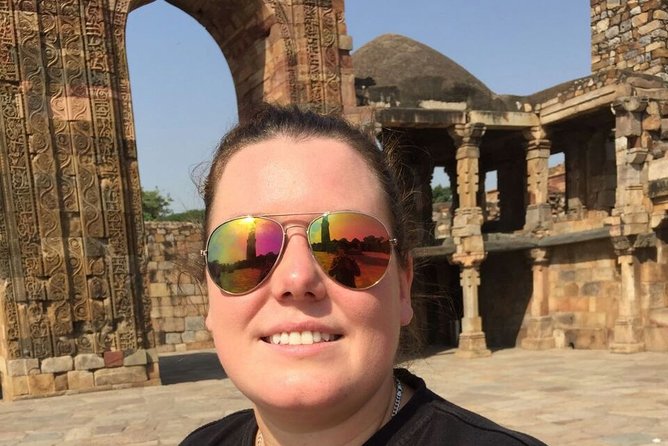 Delhi Highlights: Old & New Delhi Tour with Guide and Transfers - Jama Masjid and the first taste of Old Delhi
