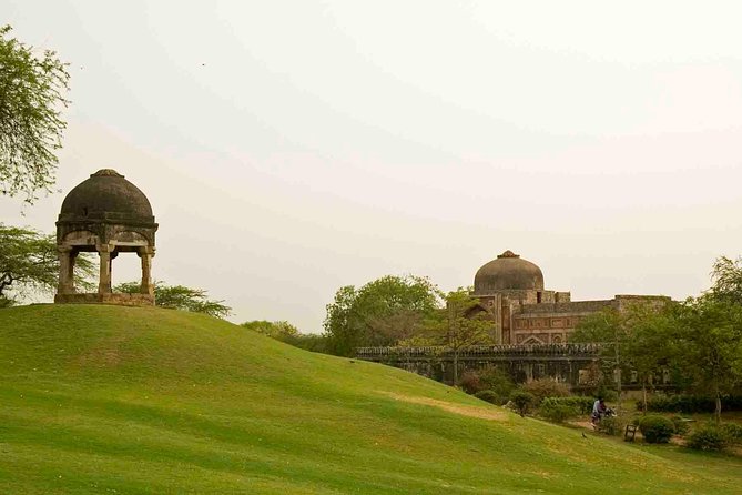 Delhi historical Gardens & Ruins - Lodhi Garden: Delhi history among lawns and tombs
