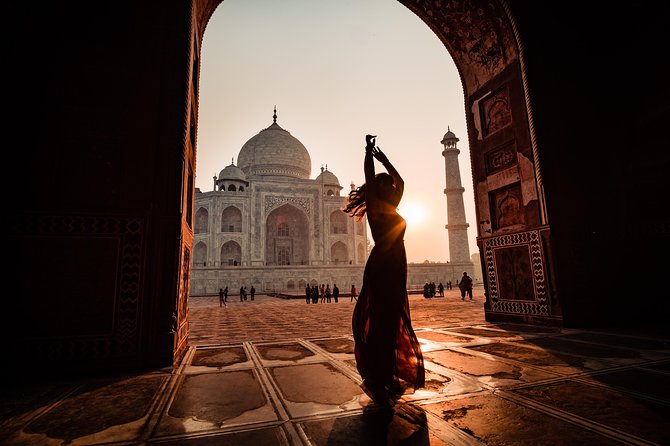Delhi Local tour with Taj Mahal, 2 Days Tour (All inclusive) - Gurudwara Bangla Sahib brings a different side of Delhi
