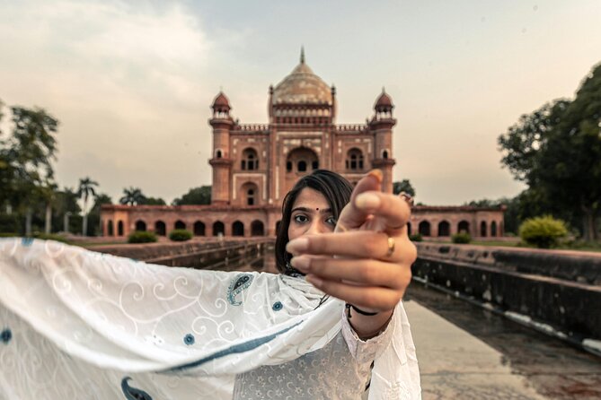 Delhi: Old and New Delhi Guided Full or Half-Day Tour - The Lotus Temple’s quiet pause