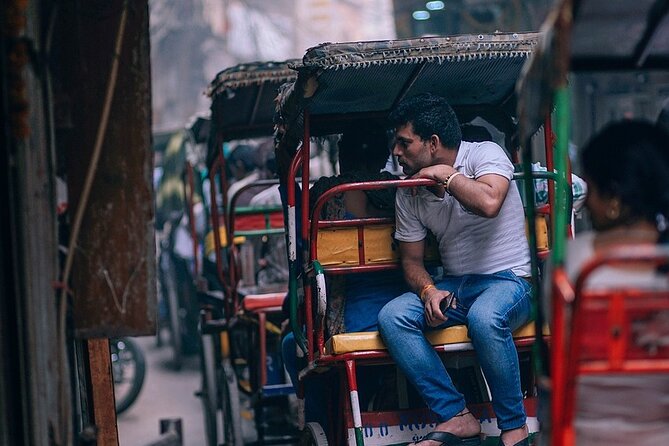 Delhi: Private Guided Full-Day Tour of New Delhi And Old Delhi - Sunehri Masjid and the first tuk-tuk ride