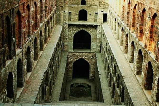 Delhi: Private Half-Day Tour of New Delhi & Old Delhi - Agrasen Ki Baoli and a quiet stepwell stop