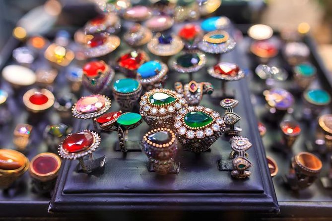 Delhi Private Shopping Tour with transfers - What the reviews reveal about the guide service