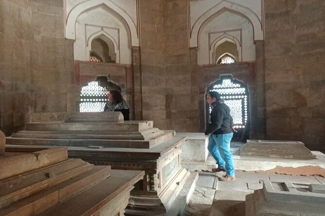 Delhi Sightseeing Tour: Top Monuments & City Highlights - Humayun’s Tomb and Mughal design