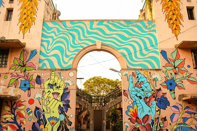 Delhi Street Art Tour - Lodhi Garden: tombs beneath the trees