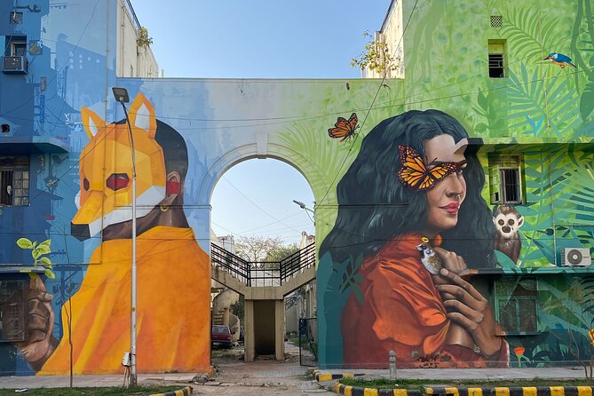 Delhi Street Art Walk in Lodhi Art District with Chai & Food - Timing, meeting point, and practical planning