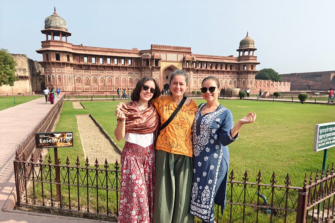 Delhi: Taj Mahal Agra Fort & Baby Taj Tour by Car with Fast Entry - A long day made easier by private transport
