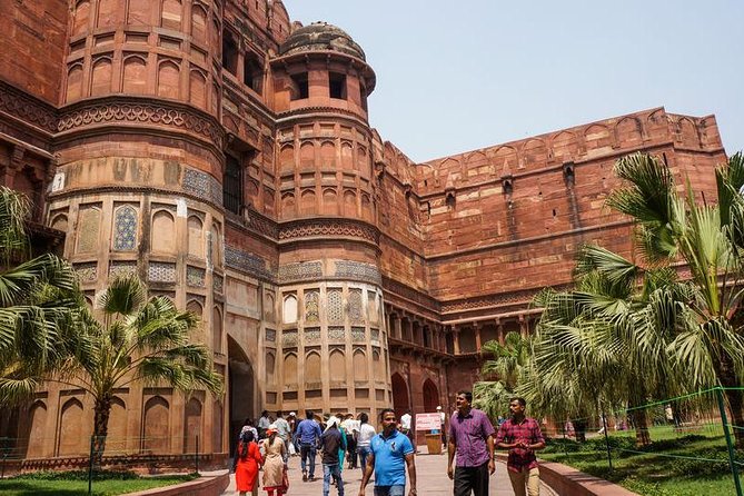 Delhi to Agra and Taj Mahal Day Trip by Express Train with Lunch - Meeting your guide at Agra station