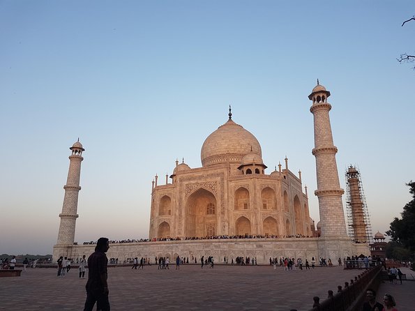 Delhi To Agra Overnight Trip by Car - Your private ride from Delhi to Agra