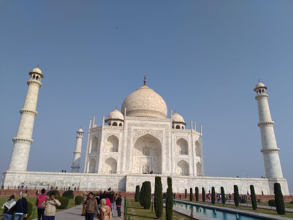 Delhi To Agra Overnight Trip by Car - Agra Fort in about an hour
