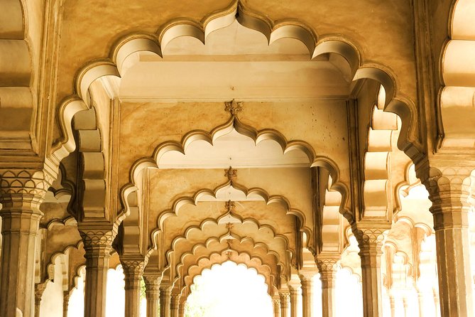 Delhi to Agra Taj Mahal Private Day Trip by Superfast Train - The local market and the shopping question