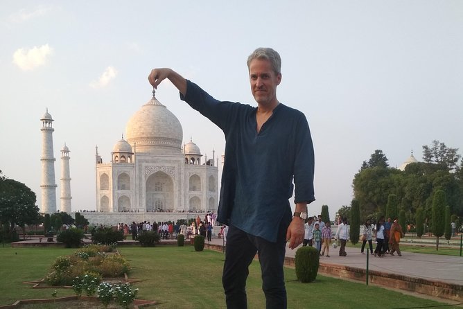 Delhi to Taj Mahal and Agra Tour - The guides and driver service