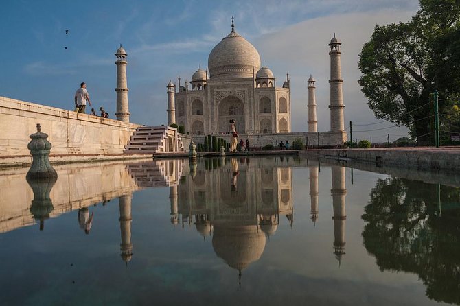 Delhi to Taj Mahal and return - Transportation with Tour Guide. - What the $55 price really covers