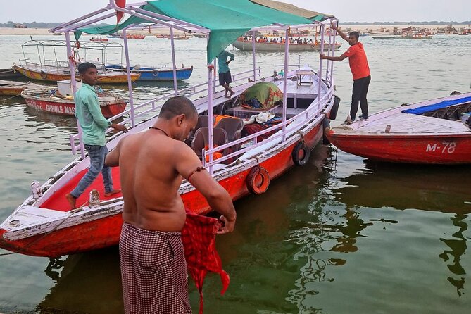 Delhi to Varanasi: Tour to the Sacred Ganga Aarti Ceremony - The Ganga Aarti by boat and ghat