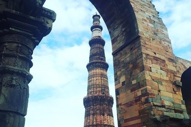 Delhi Tour with private car and local guide full day - What this Delhi day is trying to show you