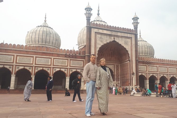 Delhi Tour with private car and local guide full day - Jama Masjid and Old Delhi by rickshaw